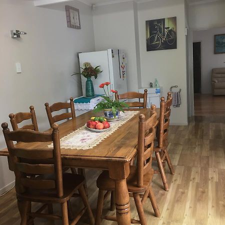 At Homestay Auckland Extérieur photo