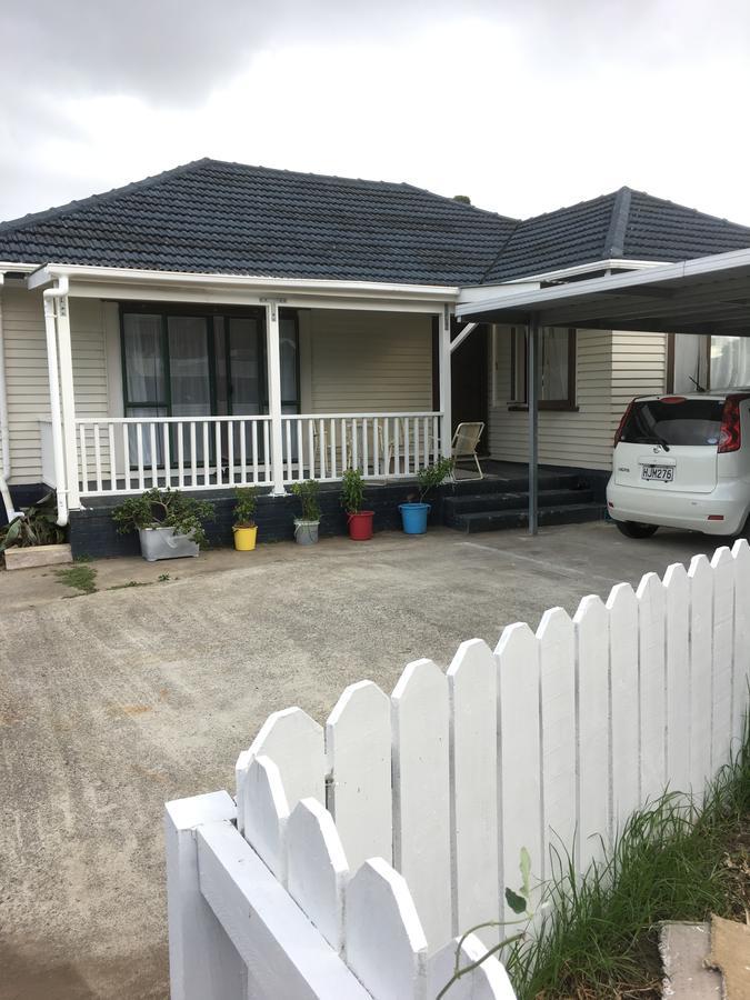 At Homestay Auckland Extérieur photo