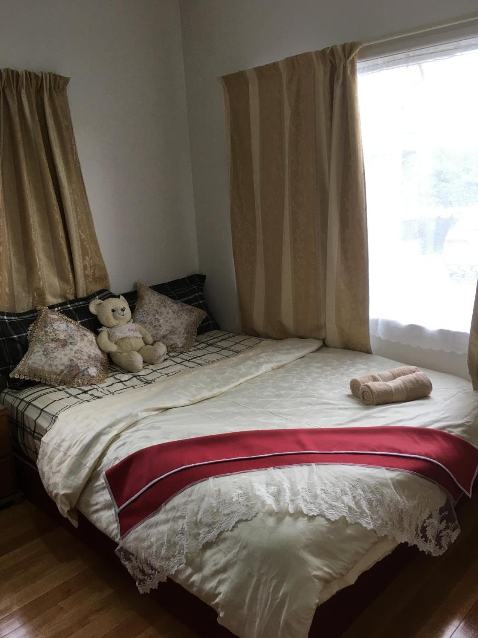 At Homestay Auckland Extérieur photo