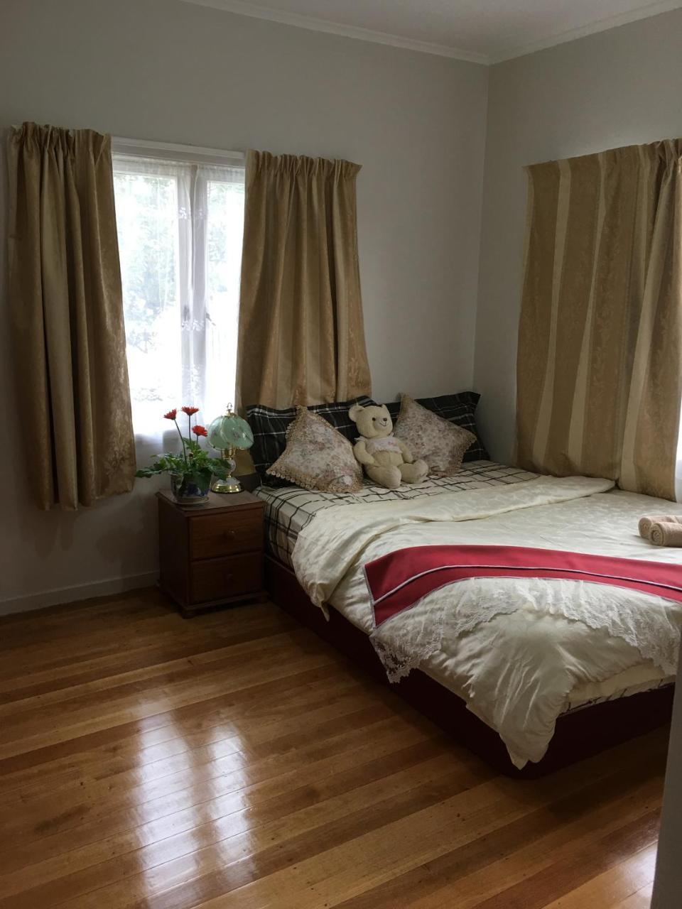 At Homestay Auckland Extérieur photo